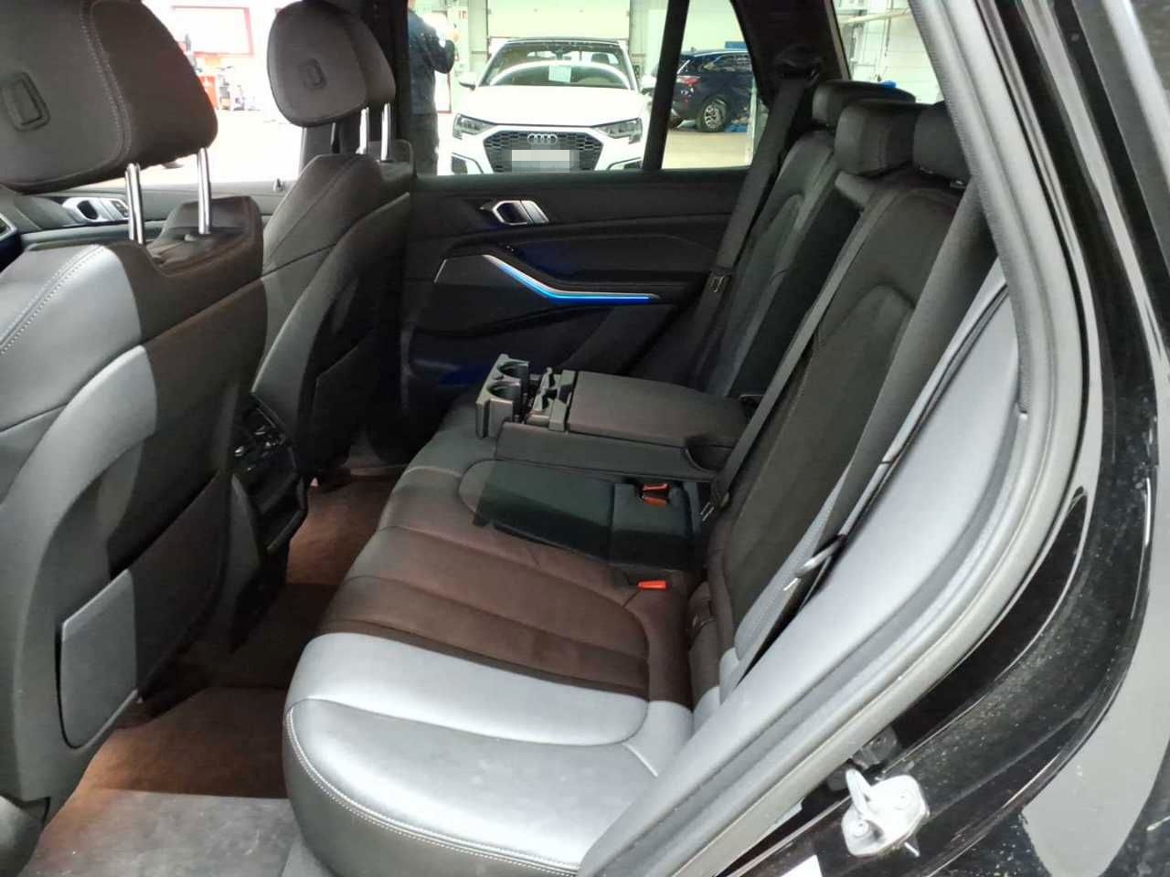 BMW X5 xDrive30d xLine Navi HuD Leder SHZ foto 7