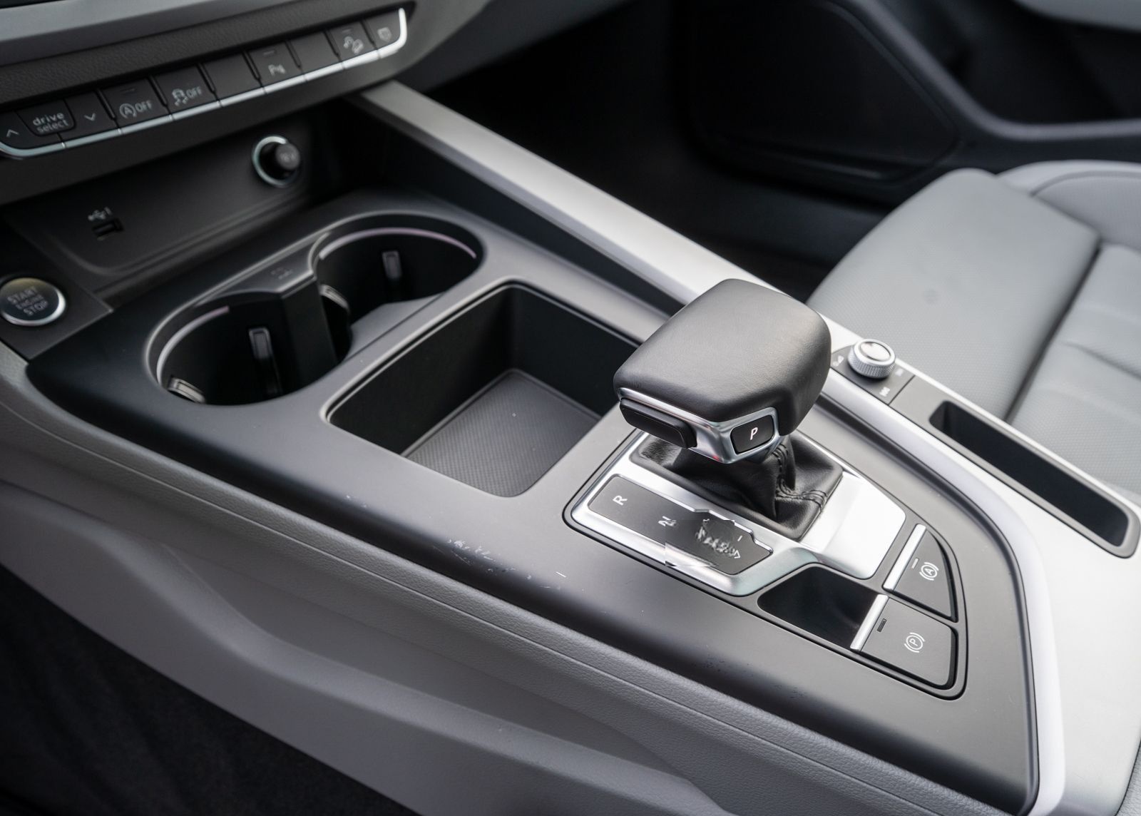 Audi A4 allroad quattro 40TDI Stronic PANO Stdhzg AHK foto 14