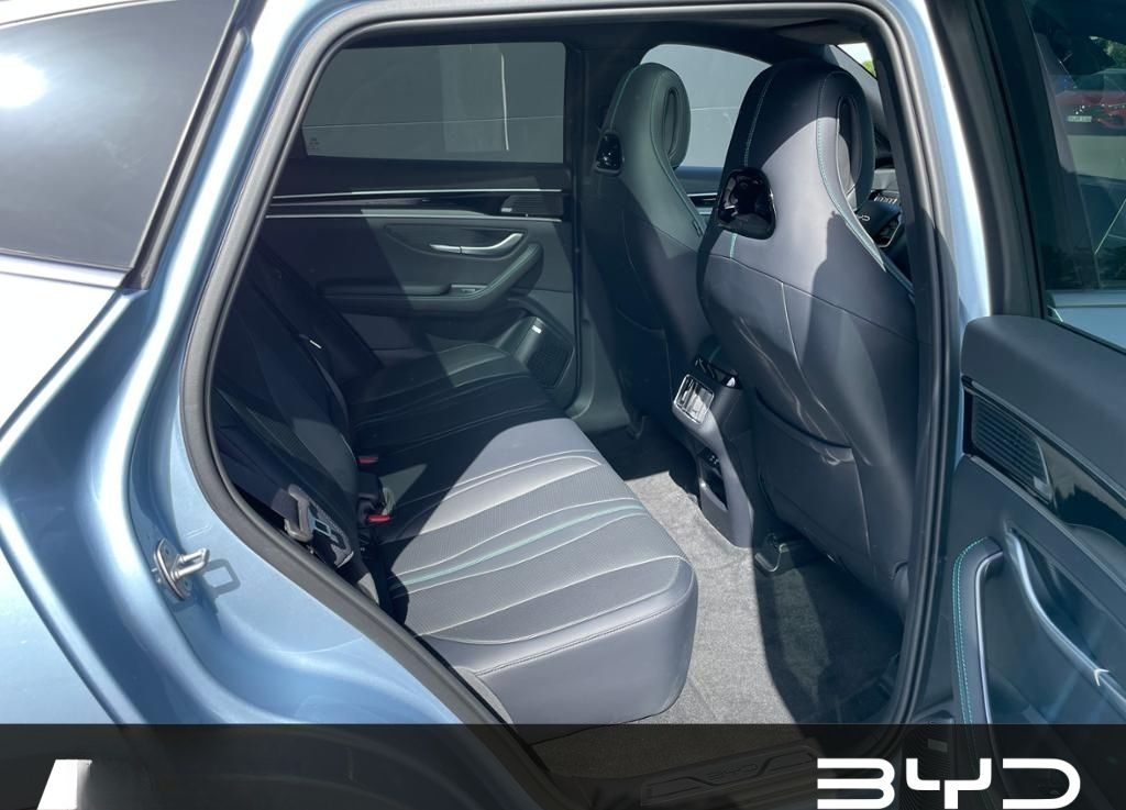 BYD SEAL U Design 2xKlima 360 AUT DynLicht HUD Kam. foto 12