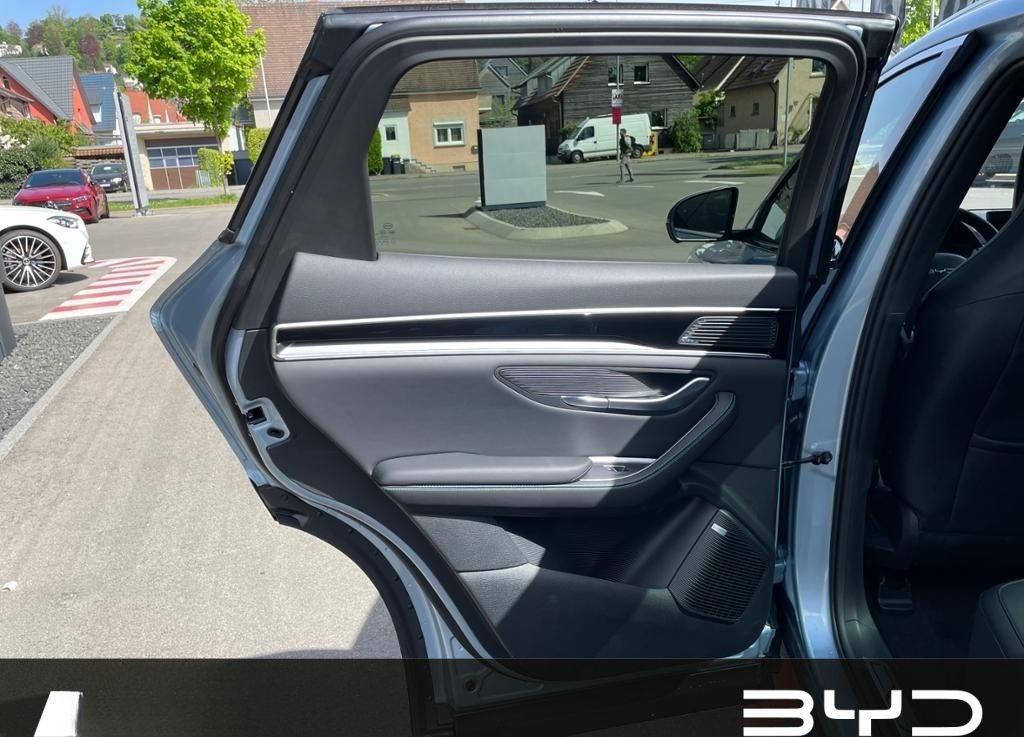 BYD SEAL U Design 2xKlima 360 AUT DynLicht HUD Kam. foto 7