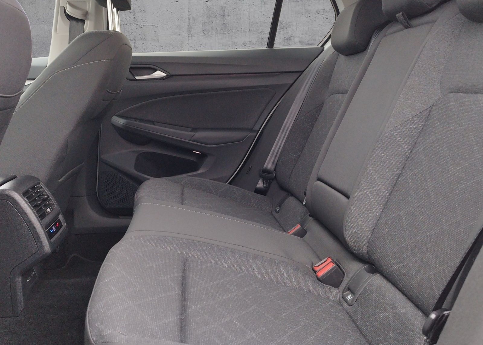 Volkswagen Golf VIII Life 1.5 TSI 5JG/LED+/NAV/SHZ foto 11