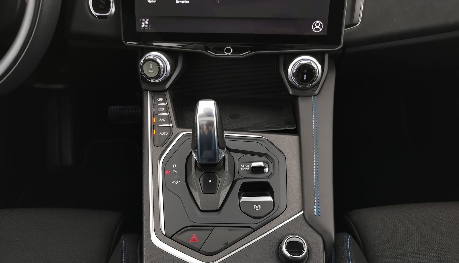 Lynk&Co 01 1.5T HEV Nav|ACC|Pano|LED|360Alarm|SHZ|20 ACC foto 13