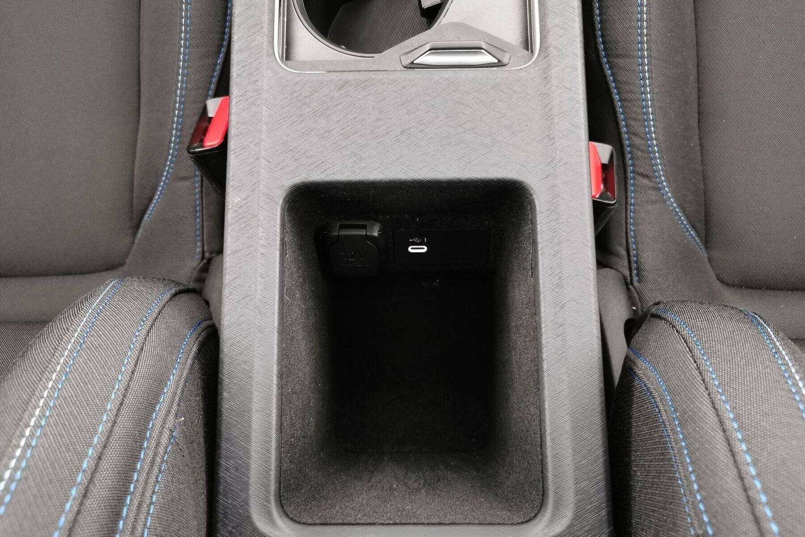 Lynk&Co 01 1.5T HEV Nav|ACC|Pano|LED|360Alarm|SHZ|20 ACC foto 14