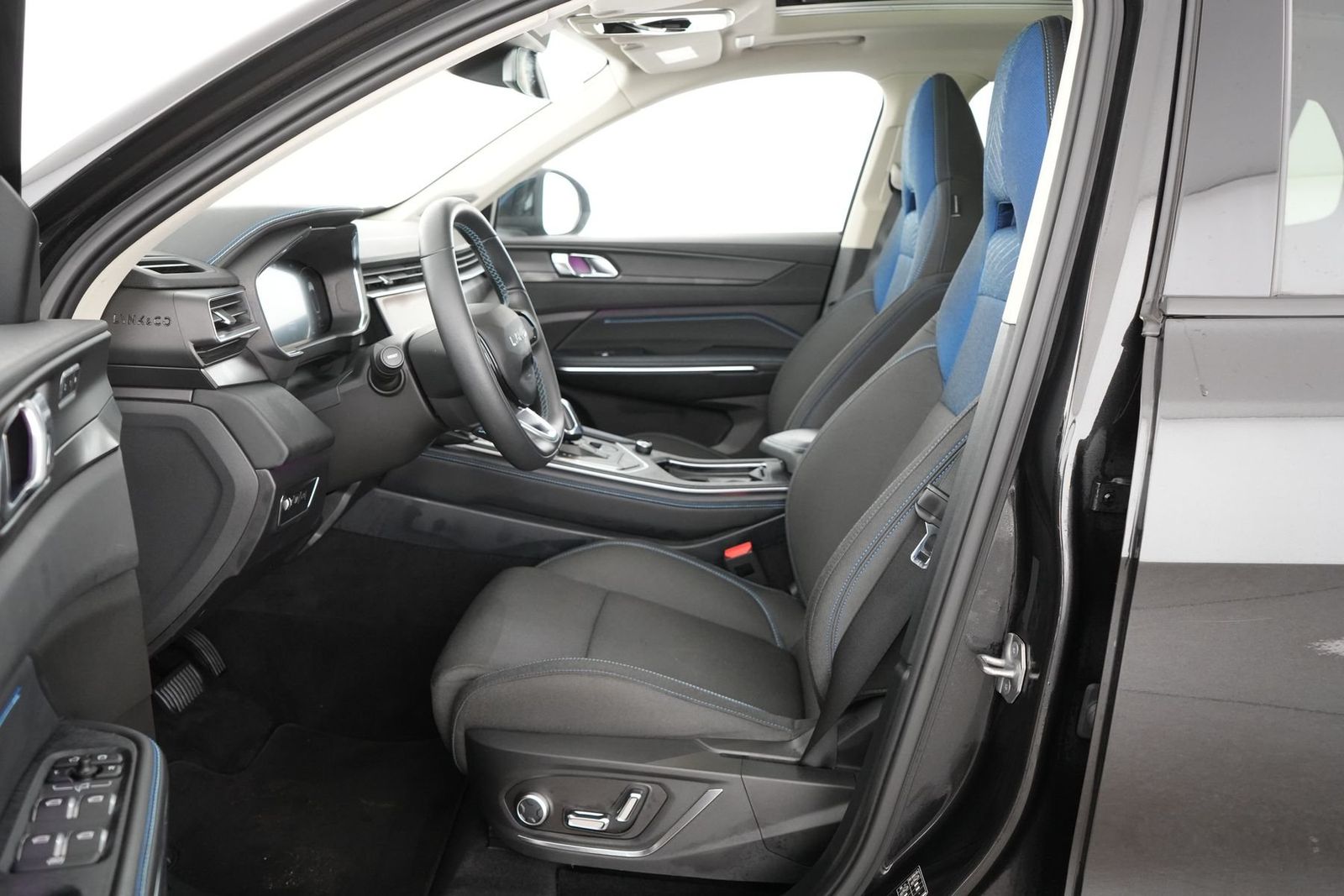 Lynk&Co 01 1.5T HEV Nav|ACC|Pano|LED|360Alarm|SHZ|20 ACC foto 8