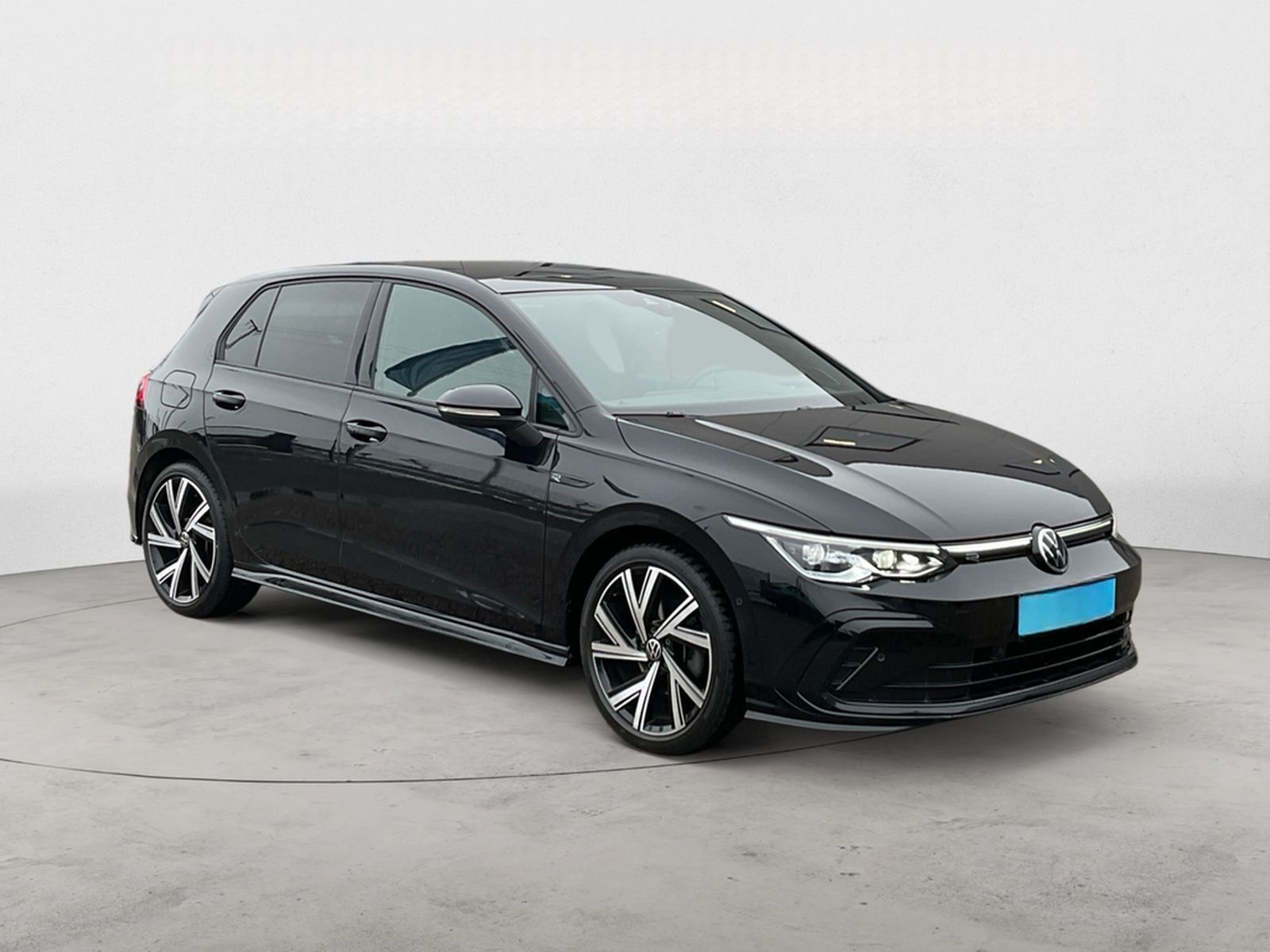 Volkswagen Golf VIII 1.5 TSI R-Line AHK Kamera Pano foto 7