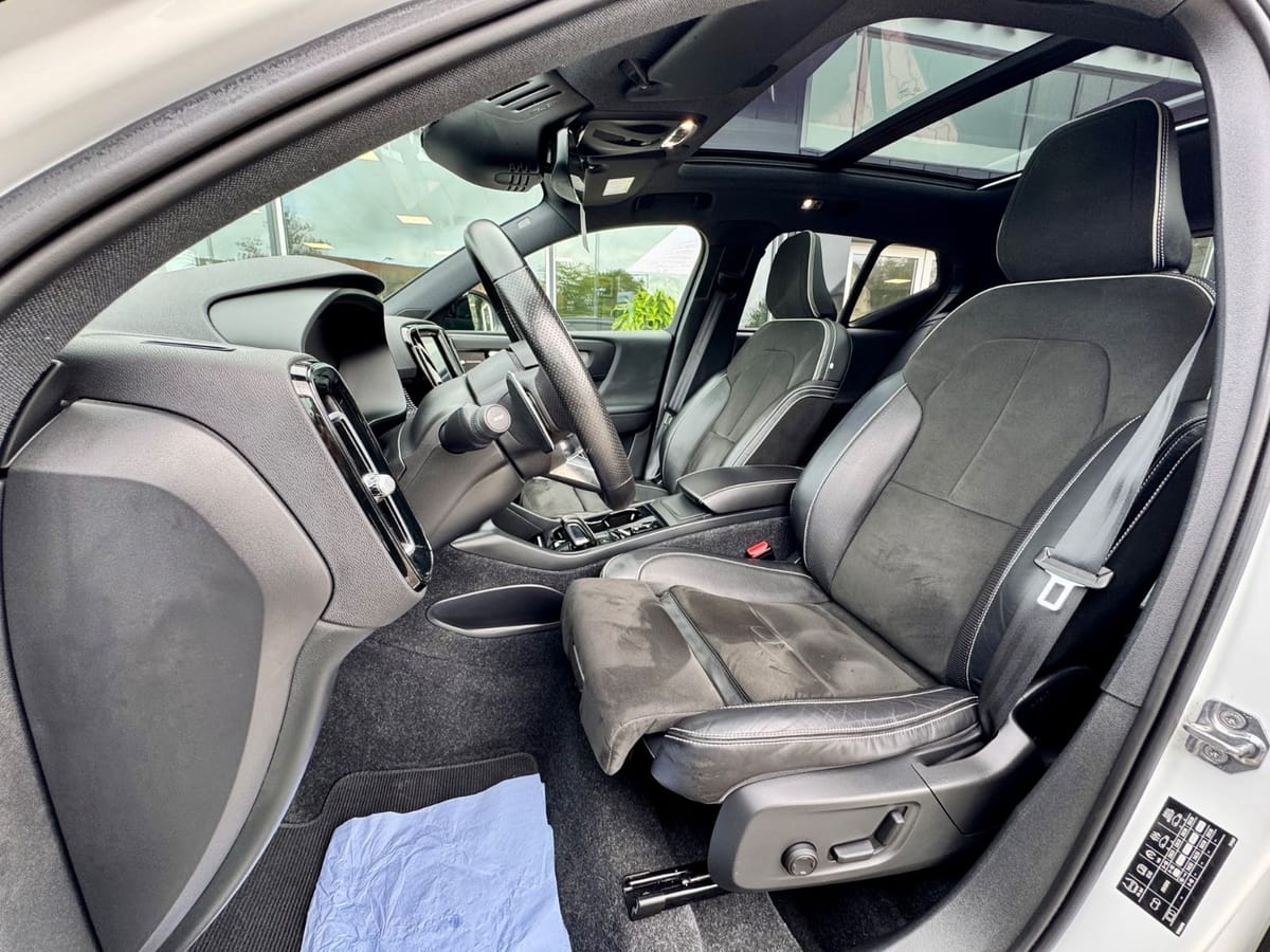 Volvo XC 40 R Design AWD Automatik 360°Kamera Navi foto 11