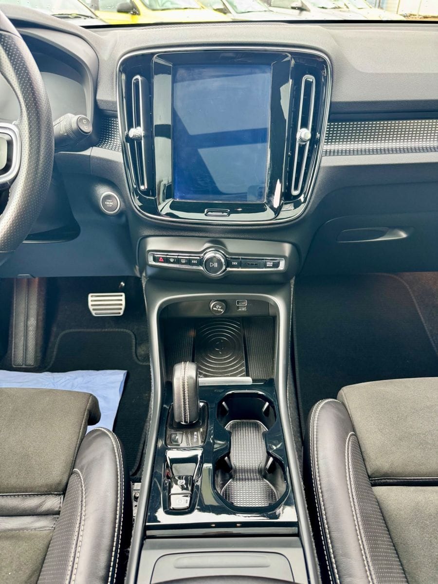 Volvo XC 40 R Design AWD Automatik 360°Kamera Navi foto 16