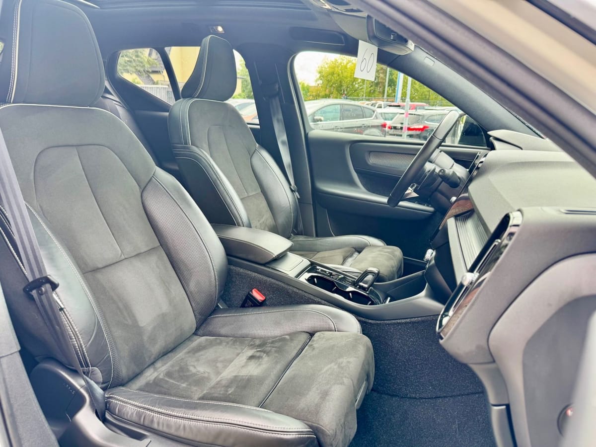 Volvo XC 40 R Design AWD Automatik 360°Kamera Navi foto 22