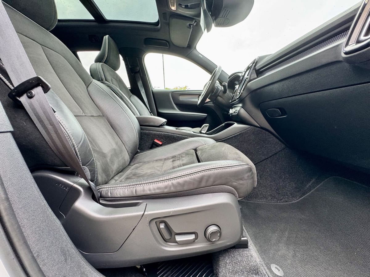 Volvo XC 40 R Design AWD Automatik 360°Kamera Navi foto 23
