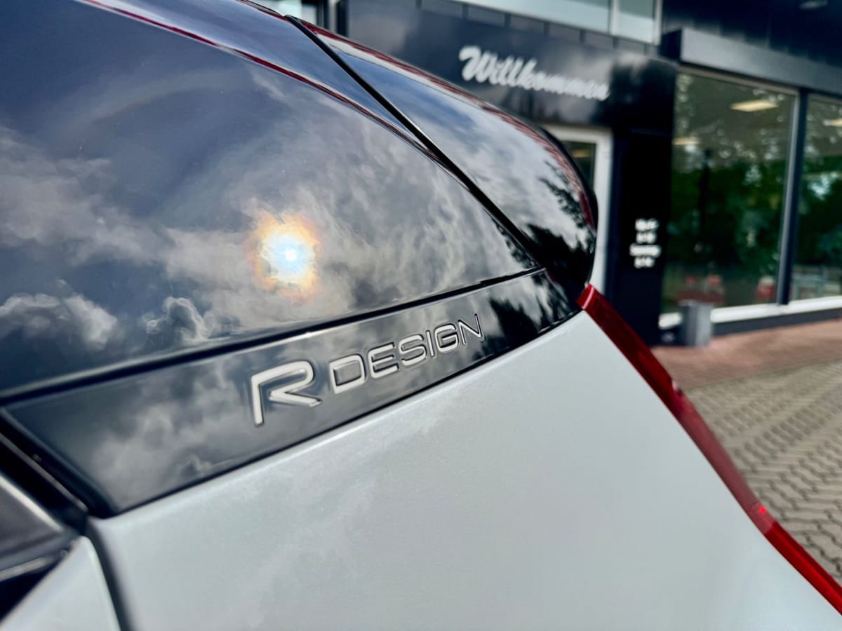 Volvo XC 40 R Design AWD Automatik 360°Kamera Navi foto 24