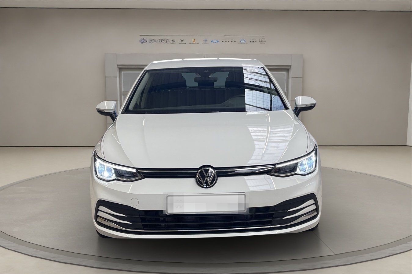 Volkswagen Golf VIII 1.0 eTSI Move AUT Virtual DynLicht LED foto 3