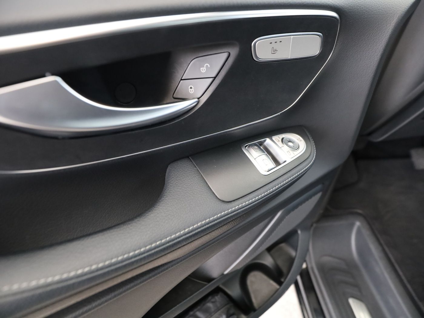 Mercedes-Benz V 300 d LANG+AVANTGARDE+LEDER+360+DISTRONIC+LED foto 10
