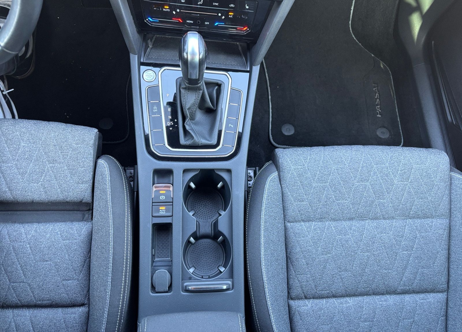 Volkswagen Passat Variant 2.0TDI Business LED Navi AHK ACC foto 8