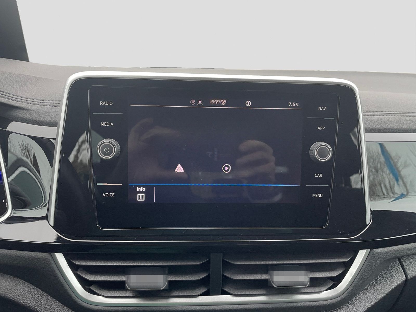 Volkswagen T-Roc 1.0TSI R-Line LED Navi Beats Parklenk SHZ foto 7