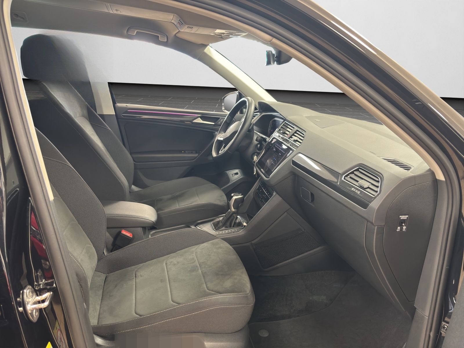 Volkswagen Tiguan 2.0 TDI Elegance NAVI MATRIX 360° Standhz foto 4