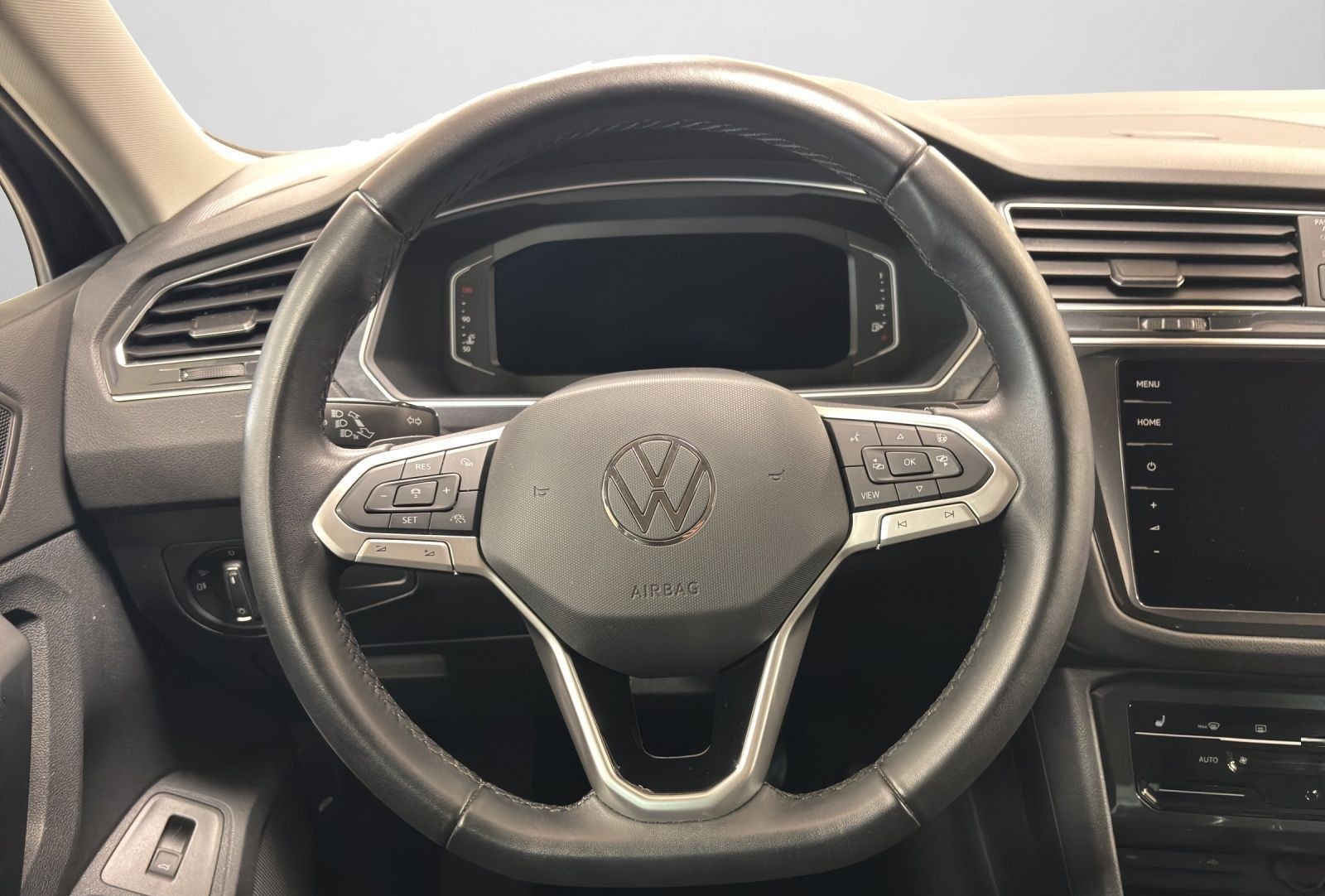 Volkswagen Tiguan 2.0 TDI Elegance NAVI MATRIX 360° Standhz foto 9