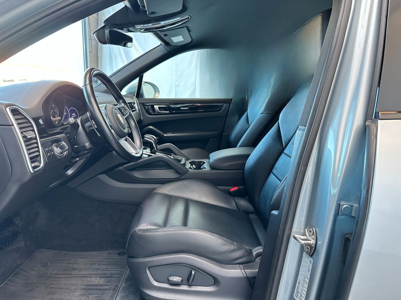 Porsche Cayenne E-Hybrid|Luftfederung|1.Hand MwSt foto 9