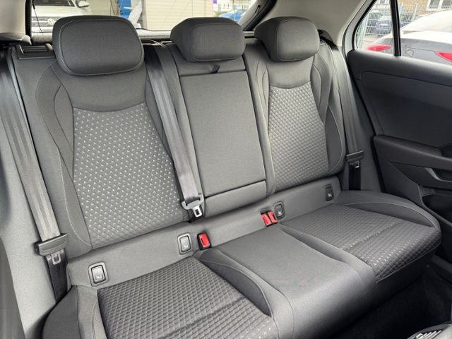 Volkswagen T-Roc Life 1.5 eTSI 116 PS 7-Gang-DSG foto 10