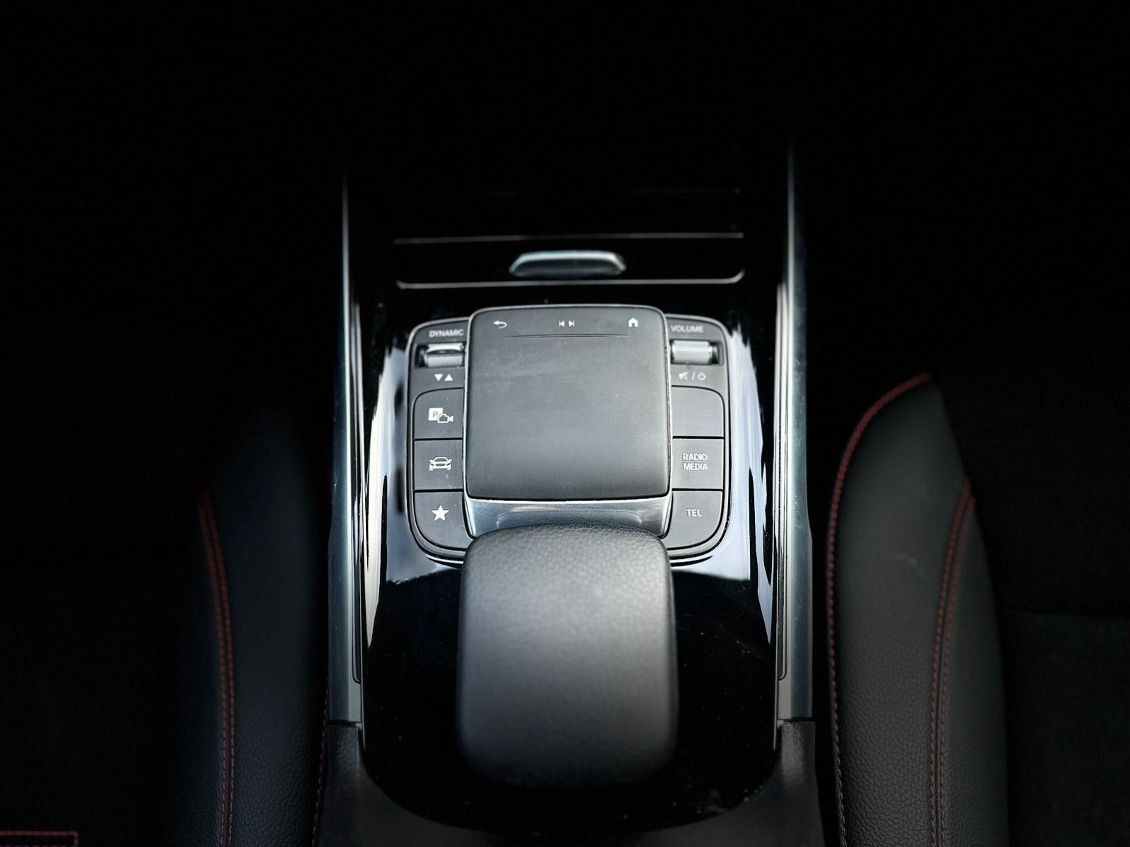 Mercedes-Benz GLB220d AMG LINE KAMERA foto 22