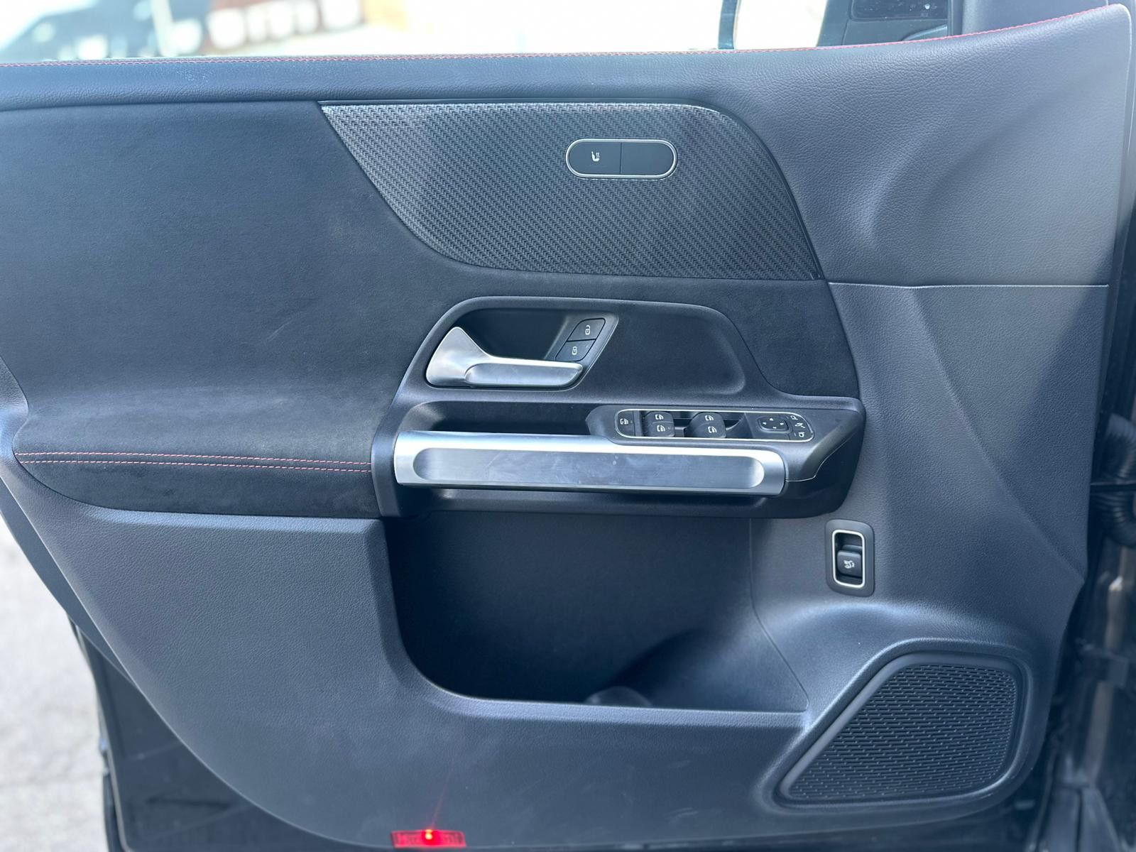 Mercedes-Benz GLB220d AMG LINE KAMERA foto 10