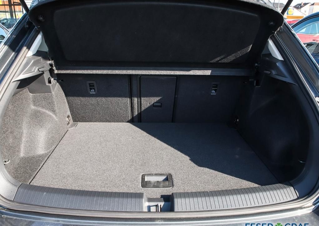 Volkswagen T-Roc Goal 1.0 TSI Navi LED ACC ParkAssist SiHz foto 9