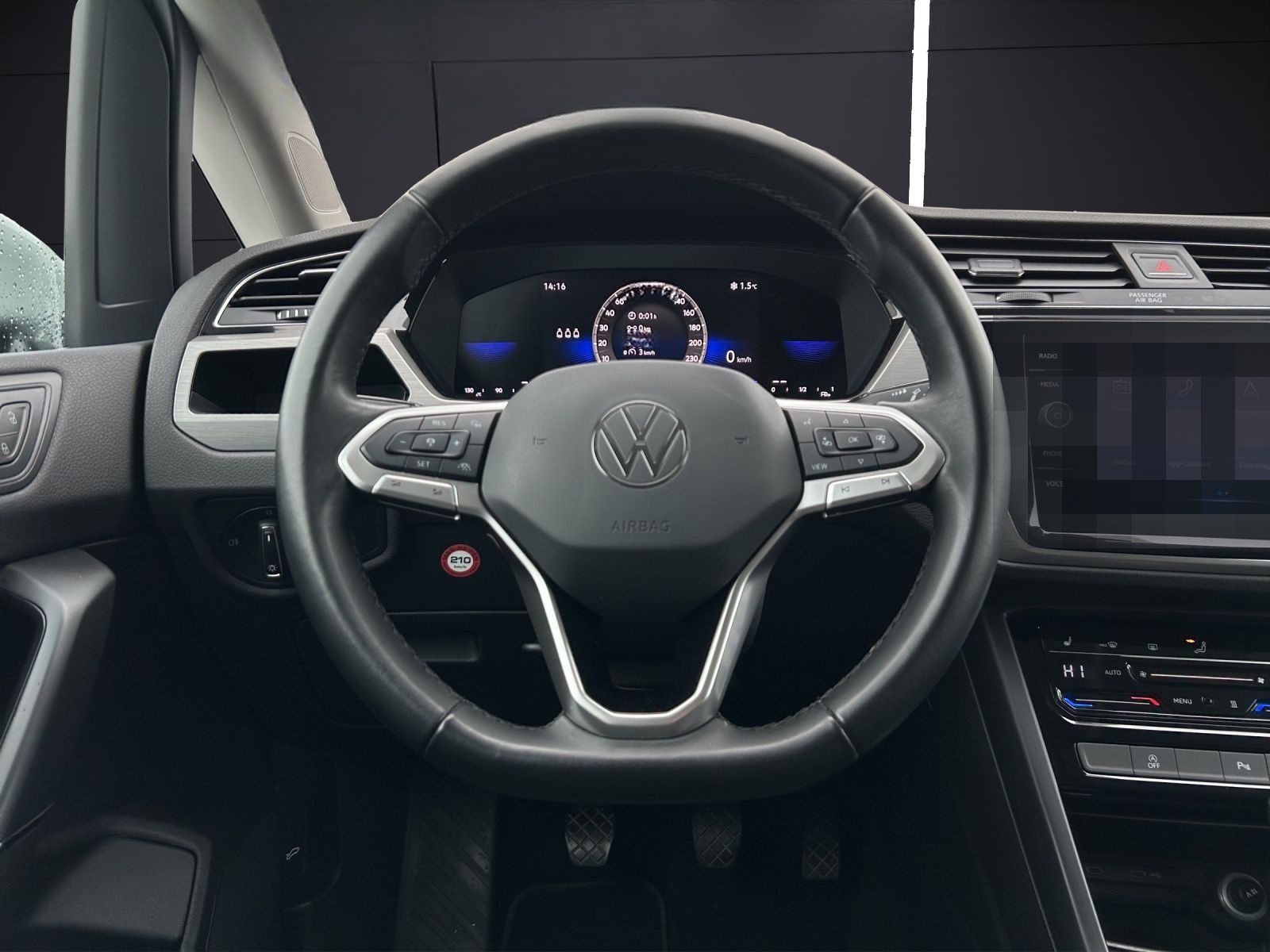 Volkswagen Touran TDI Comfortline STH LED Navi ACC Climatro foto 17