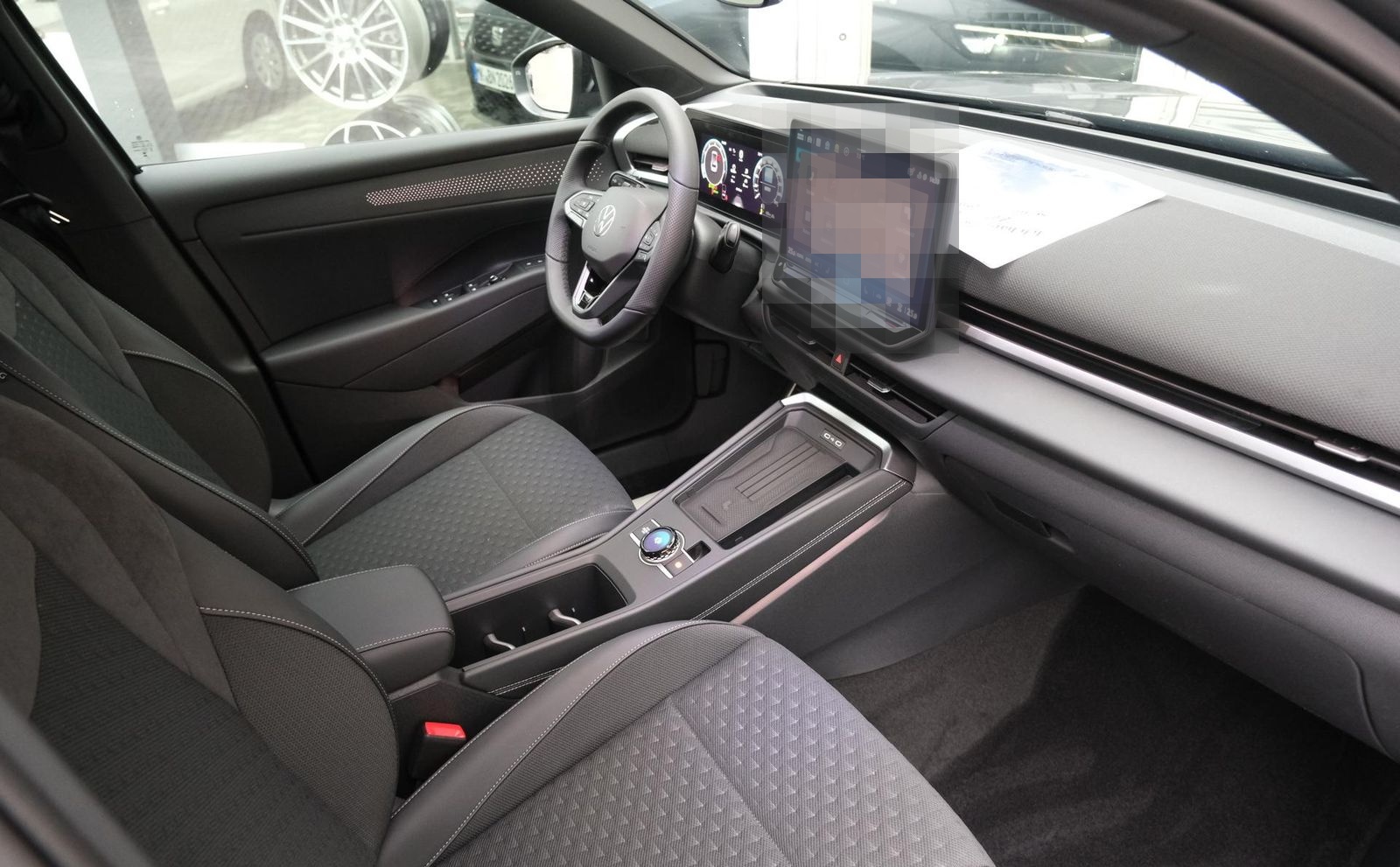 Volkswagen T-Roc 1.5 eTSI DSG R-Line AHK Matrix Black Pa... foto 24
