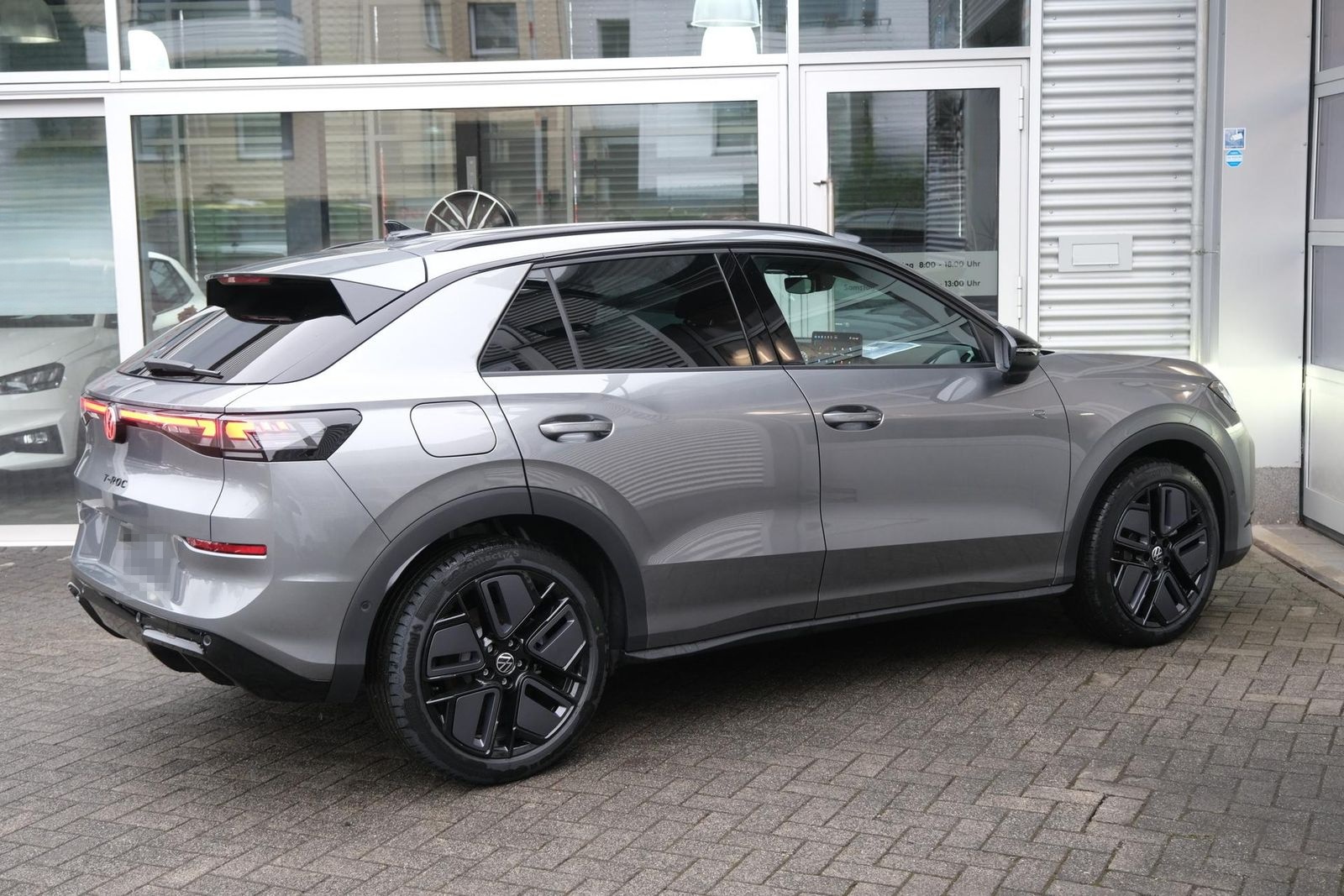 Volkswagen T-Roc 1.5 eTSI DSG R-Line AHK Matrix Black Pa... foto 5