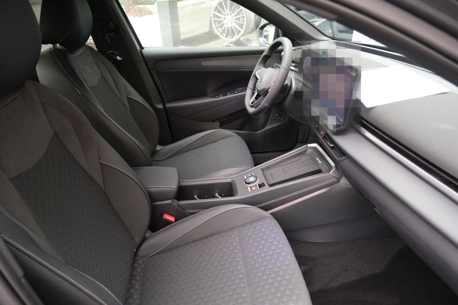 Volkswagen T-Roc 1.5 eTSI DSG R-Line AHK Matrix Black Pa... foto 6