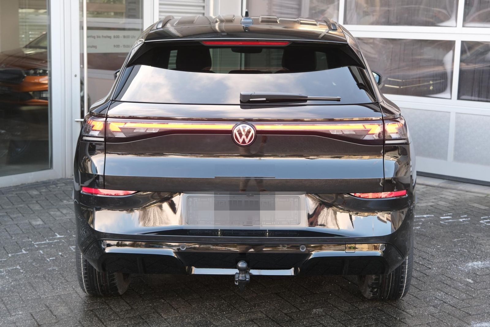 Volkswagen T-Roc 1.5 eTSI DSG R-Line AHK Matrix Black Pa... foto 6