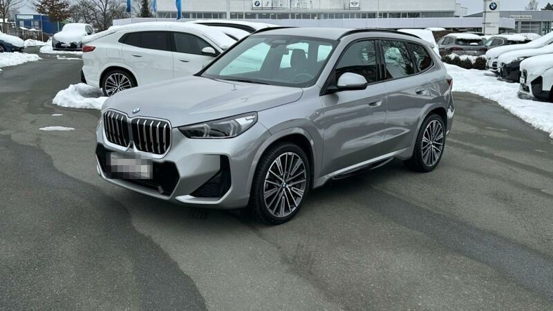 BMW X1 sDrive20i M Sportpaket ACC 360 HUD AHK H/K foto 2