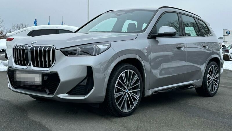BMW X1 sDrive20i M Sportpaket ACC 360 HUD AHK H/K foto 6