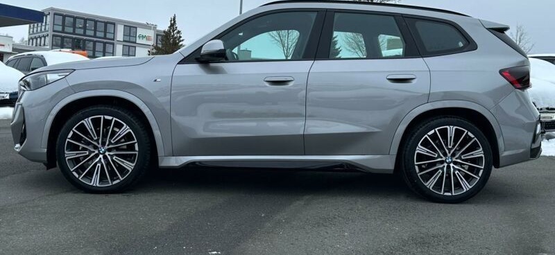 BMW X1 sDrive20i M Sportpaket ACC 360 HUD AHK H/K foto 10