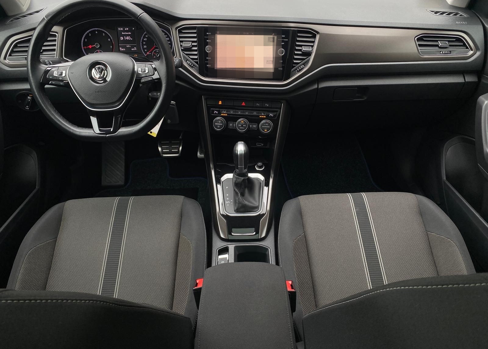 Volkswagen T-Roc 1.5 TSI ACT DSG Style LED Navi Pano ACC foto 11