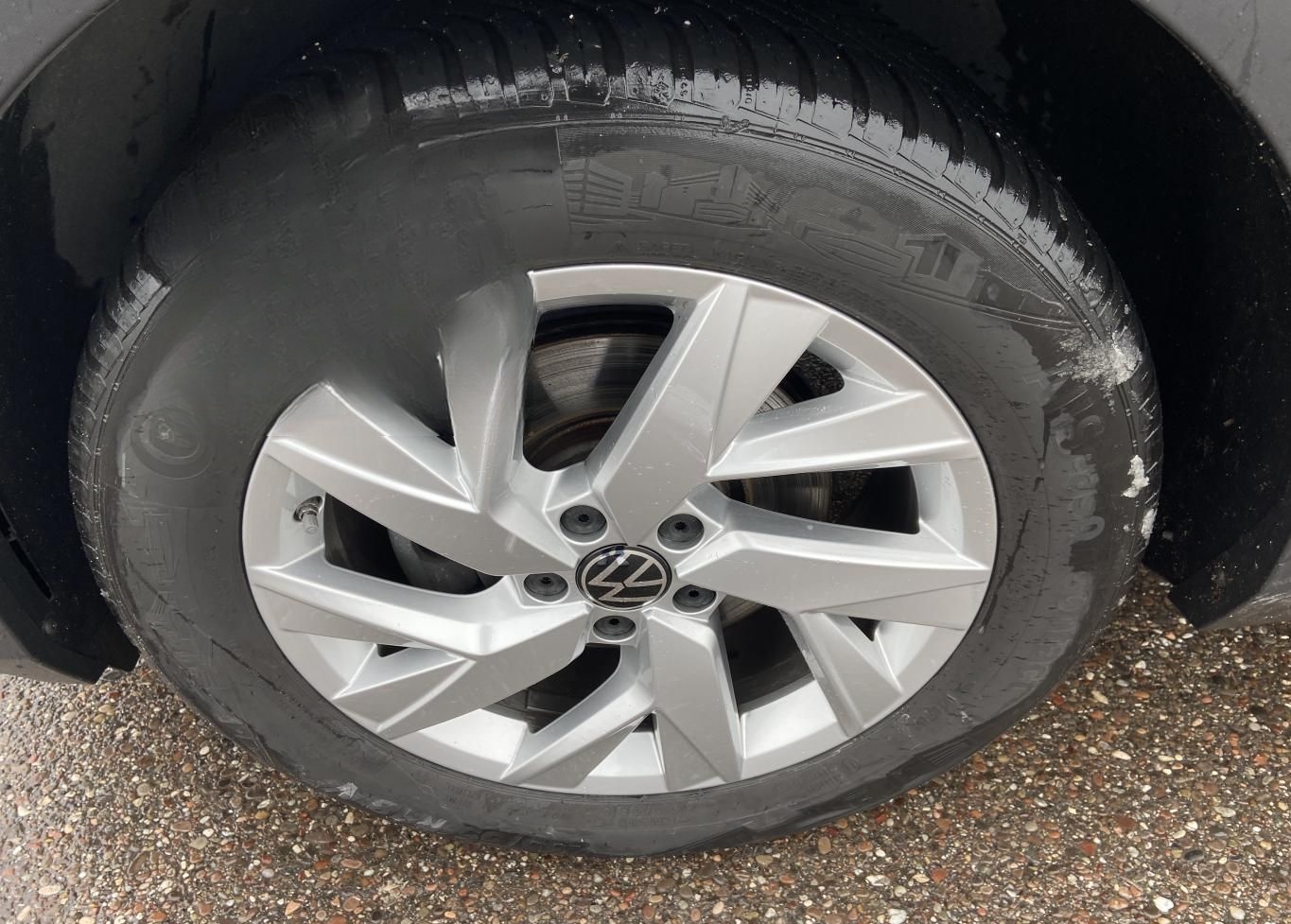 Volkswagen Tiguan 1.5 TSI ACTIVE AHK+18"+IQ-DRIVE+APP-CONNE foto 8