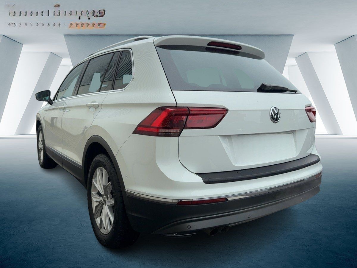 Volkswagen Tiguan Highline AHK+ACC+LED+NAVI+PDC+KAMERA foto 2