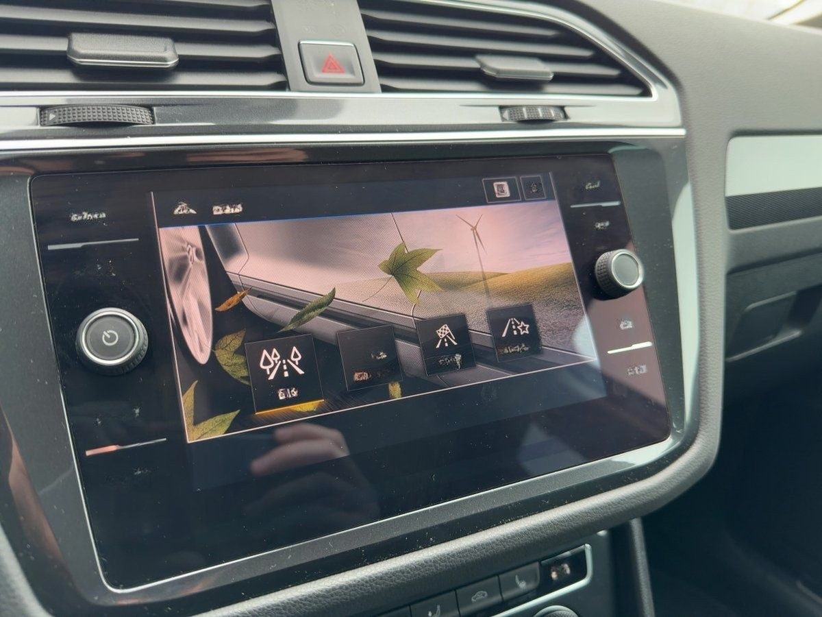 Volkswagen Tiguan Highline AHK+ACC+LED+NAVI+PDC+KAMERA foto 12