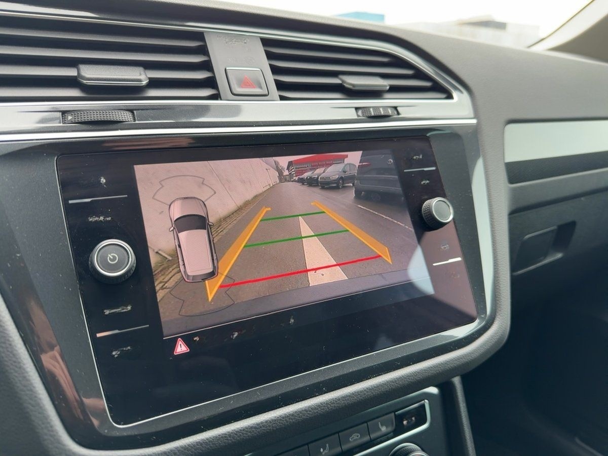 Volkswagen Tiguan Highline AHK+ACC+LED+NAVI+PDC+KAMERA foto 13