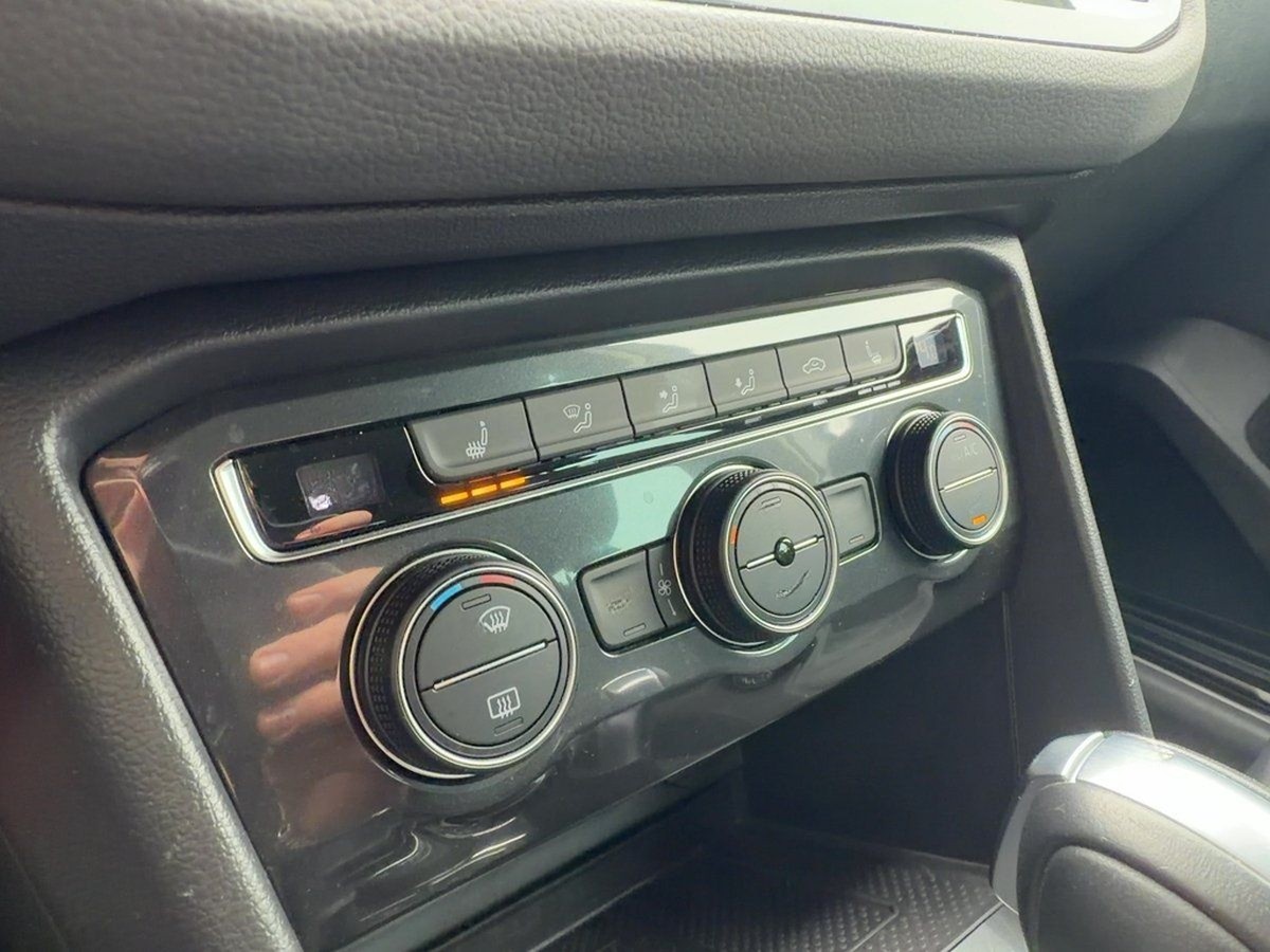 Volkswagen Tiguan Highline AHK+ACC+LED+NAVI+PDC+KAMERA foto 14
