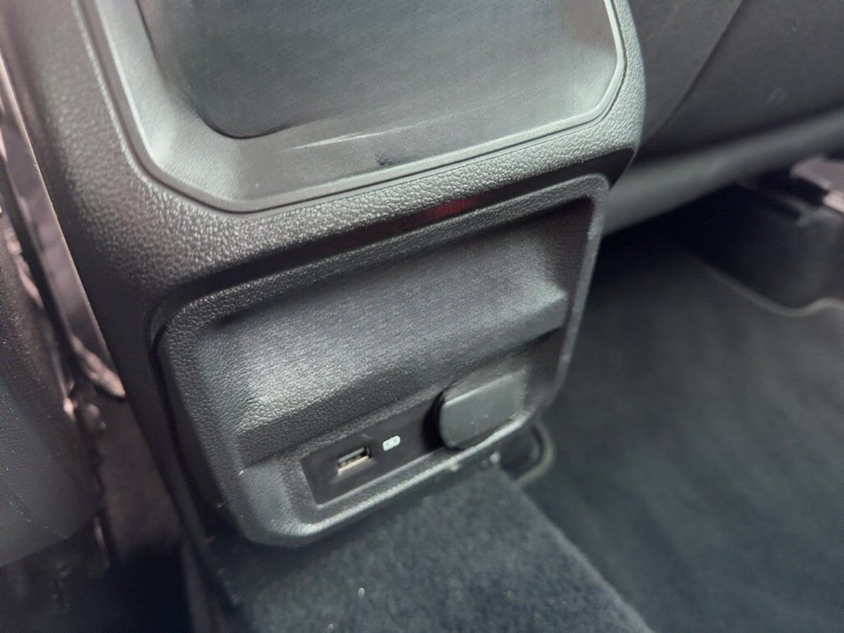 Volkswagen Tiguan Highline AHK+ACC+LED+NAVI+PDC+KAMERA foto 18