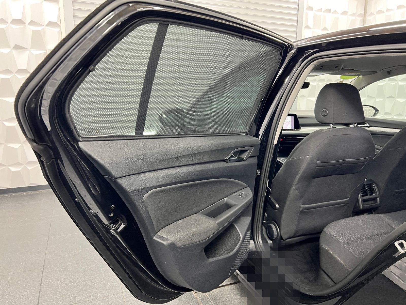 Volkswagen Golf VIII Lim. Life/DAB+/NAV/LED+/KESSY/AppCon foto 15