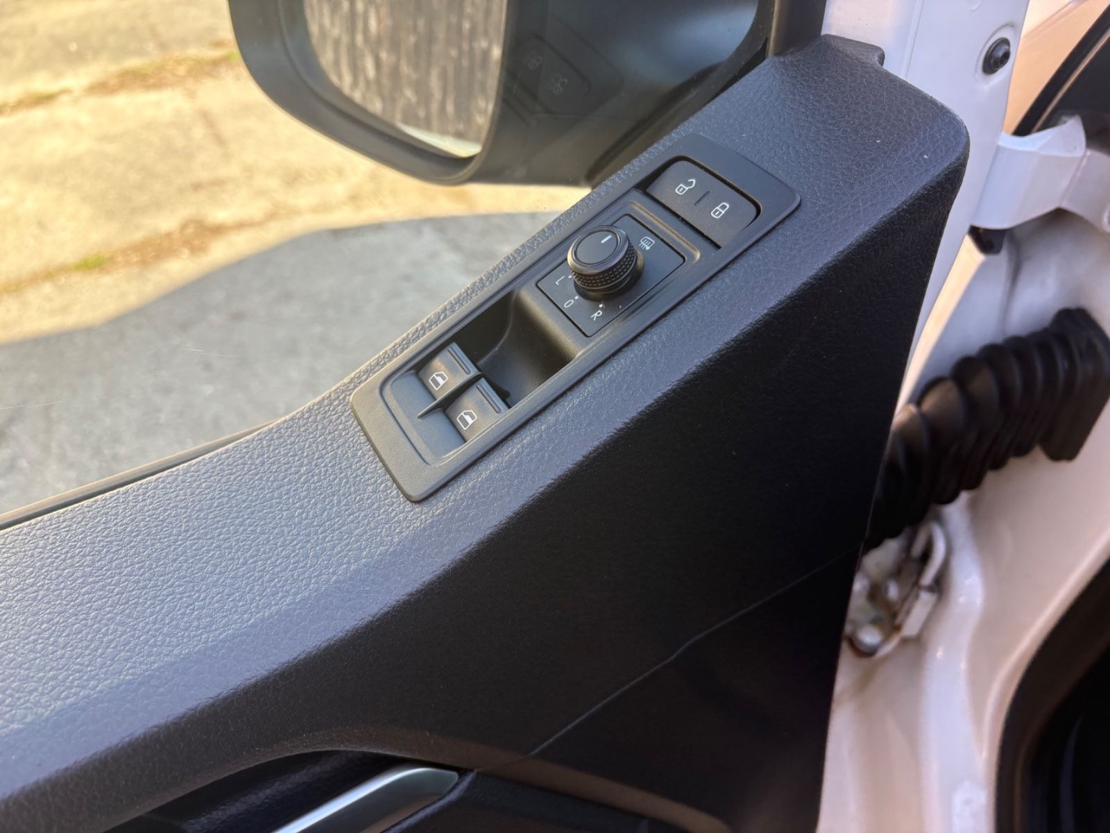 Volkswagen T6 2.0 TDI Bus Multivan // Standheizung // foto 13