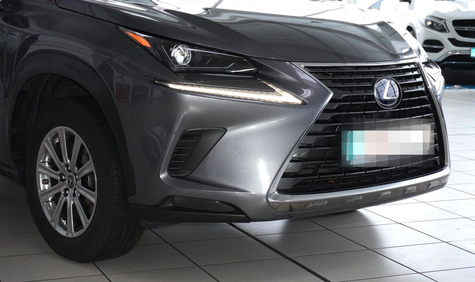 Lexus NX 300h Amazing Edition AHK LED Kamera foto 13