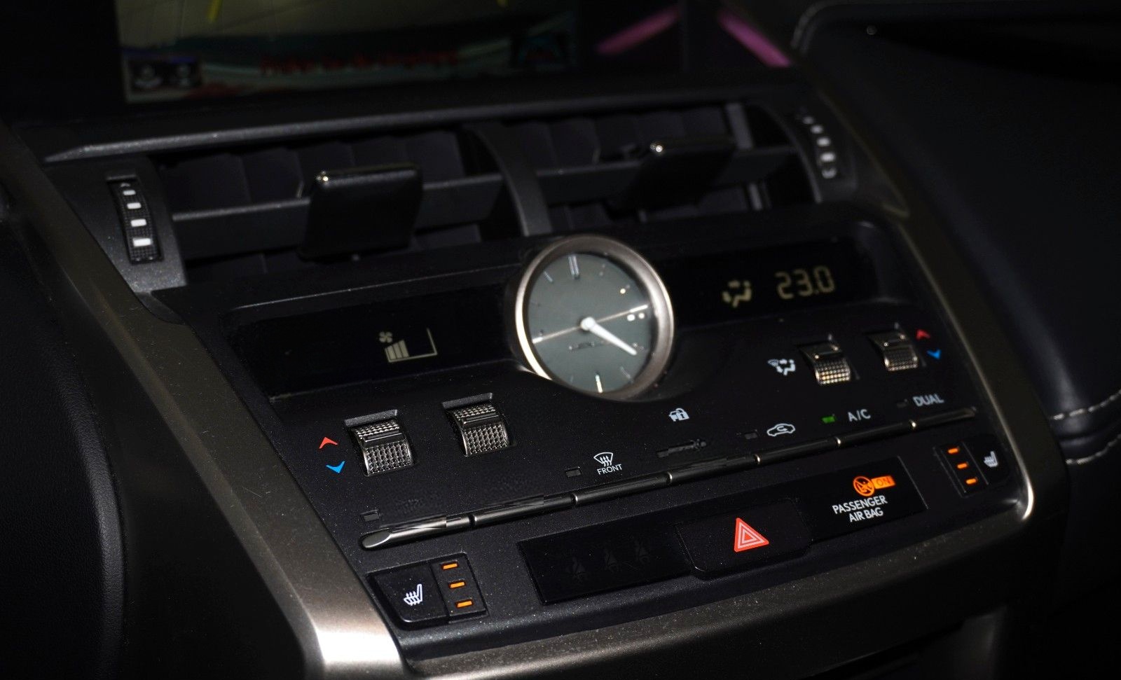 Lexus NX 300h Amazing Edition AHK LED Kamera foto 22