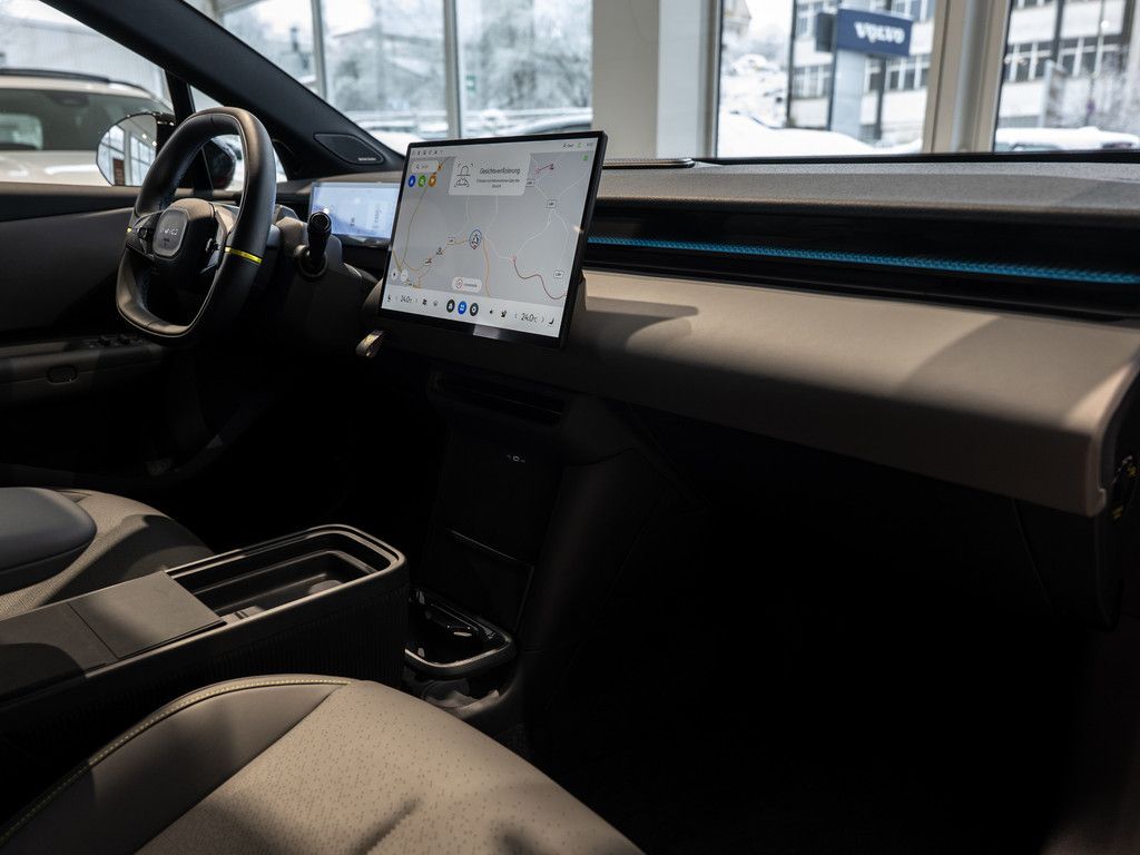 Lynk&Co 02 More KAMERA H/K NAVI W-LAN ACC LED PANO 360° foto 5