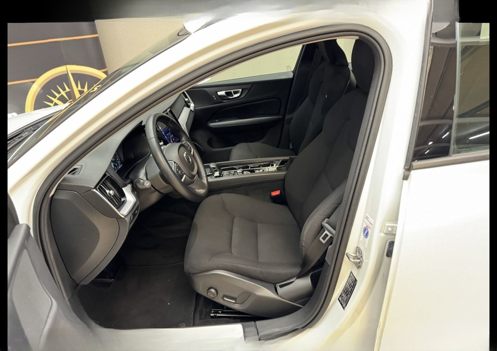 Volvo V60 Kombi B3 B Momentum *LED*Navi*Kamera*SHZ*17Z foto 14