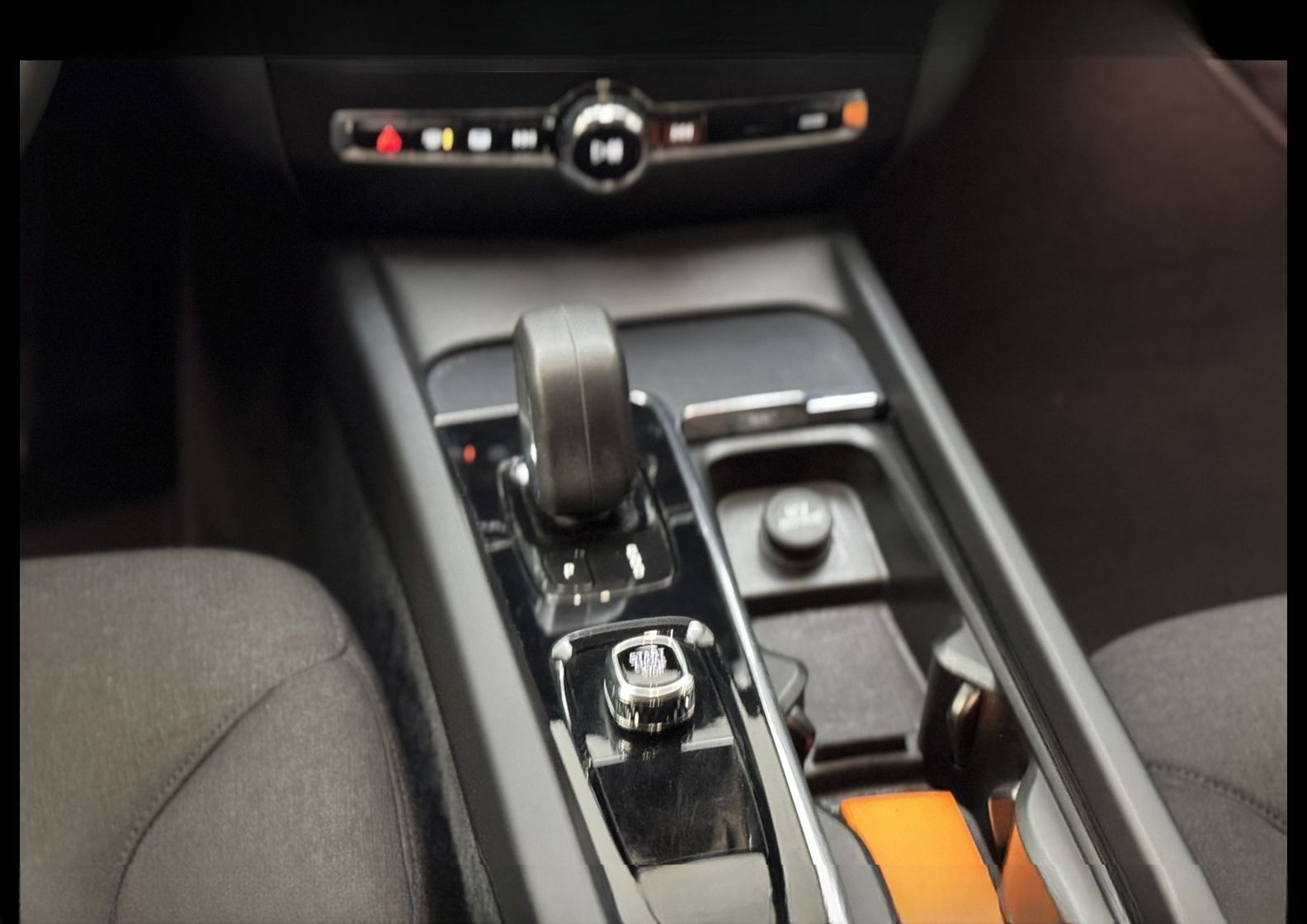 Volvo V60 Kombi B3 B Momentum *LED*Navi*Kamera*SHZ*17Z foto 19