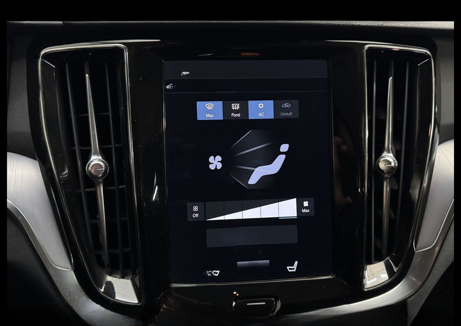 Volvo V60 Kombi B3 B Momentum *LED*Navi*Kamera*SHZ*17Z foto 23