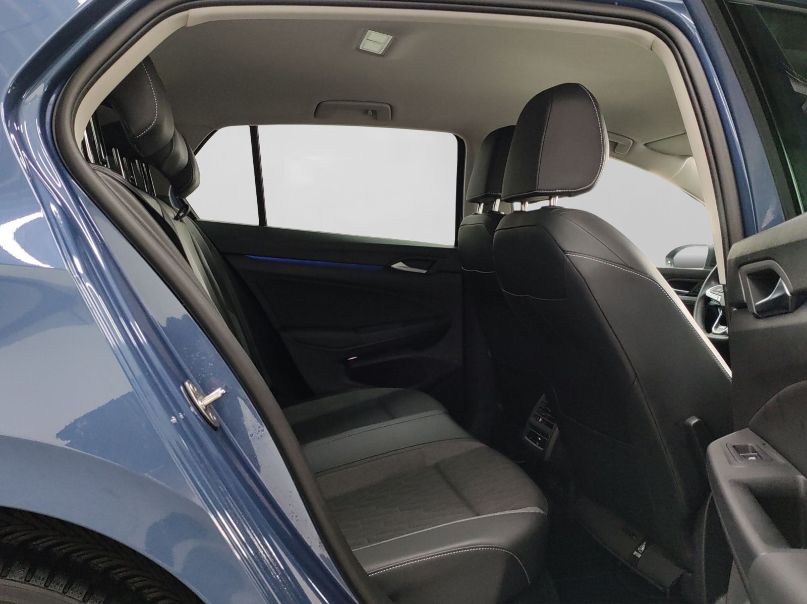 Volkswagen Golf 2.0 TDI DSG GOAL AHK KAMERA NAVI SITZH foto 6