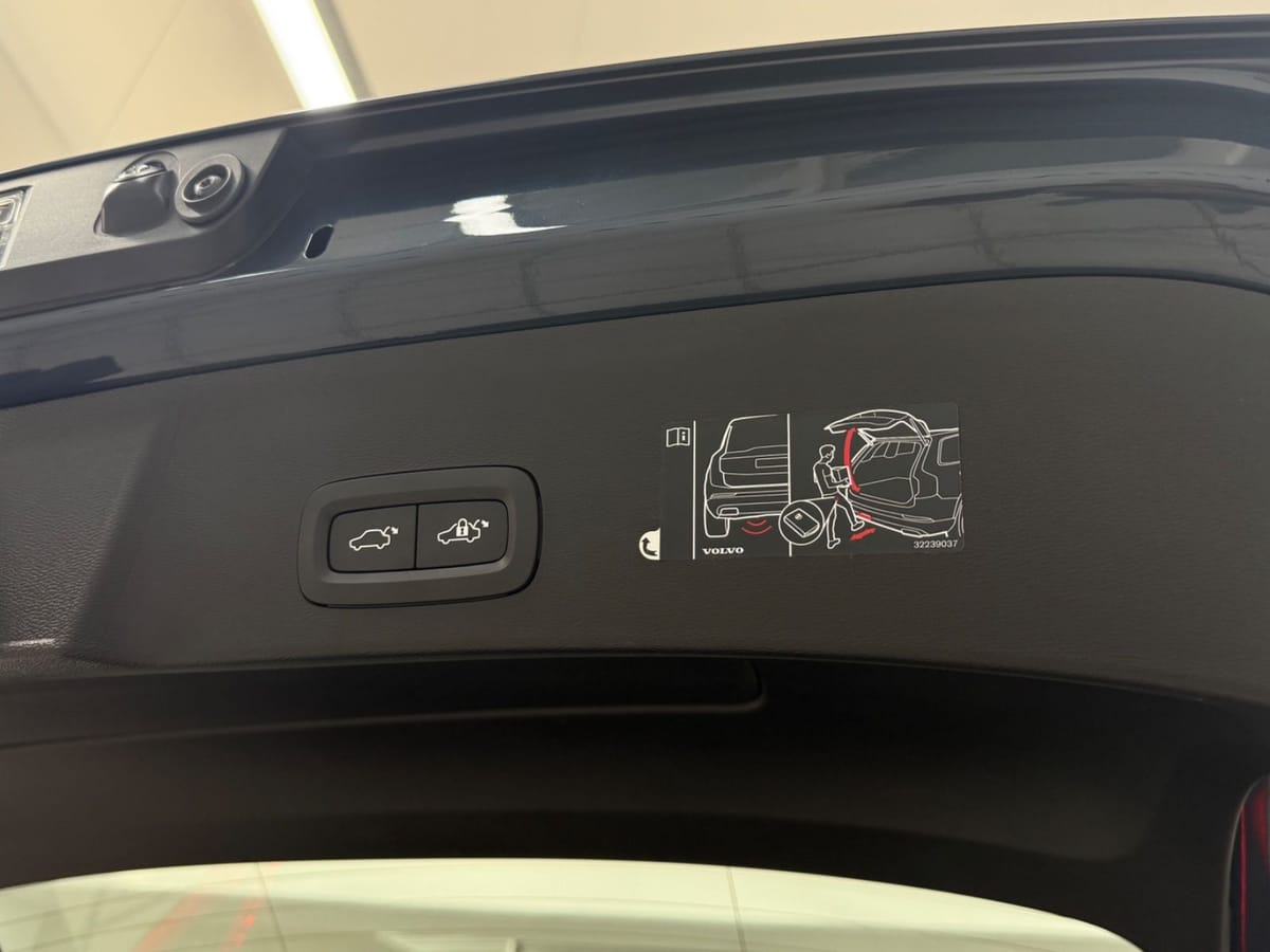 Volvo XC40 Momentum Pro 2WD Navi Carplay Kamera foto 11